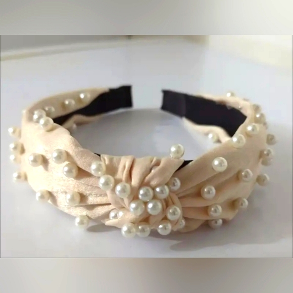 Faux Pearl Headband - Picture 2 of 3